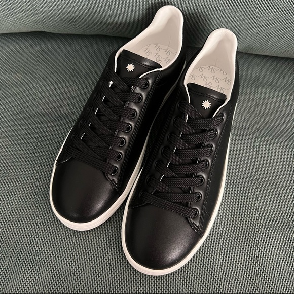 stuart weitzman livvy leather sneaker size 5.5 - Picture 2 of 5